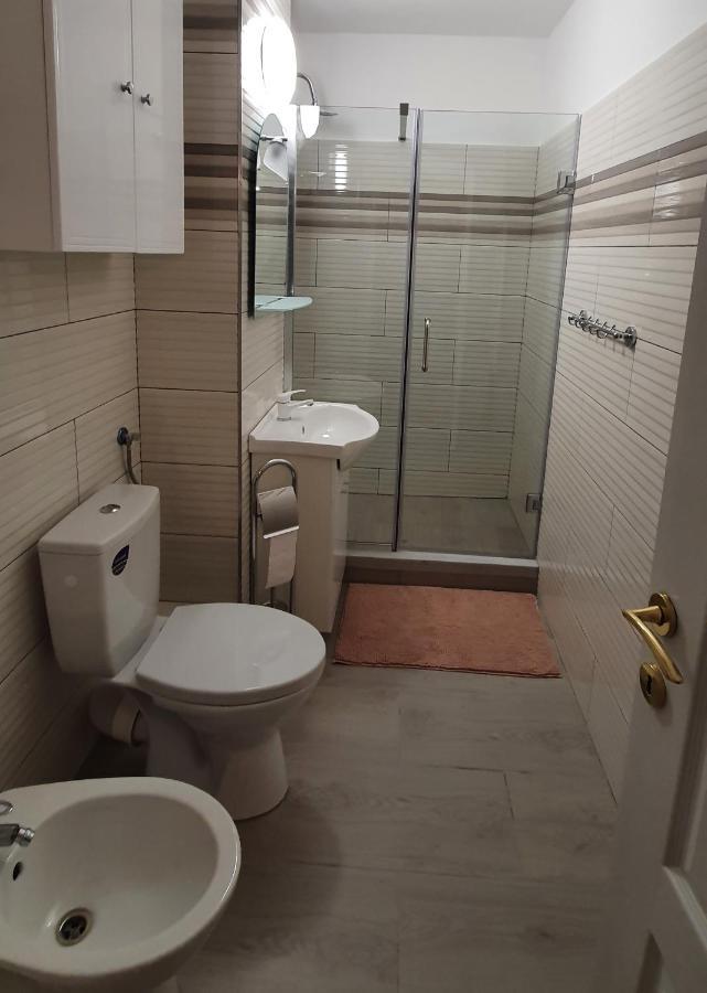 Rebecca Sweet Apartment Oradea Zewnętrze zdjęcie